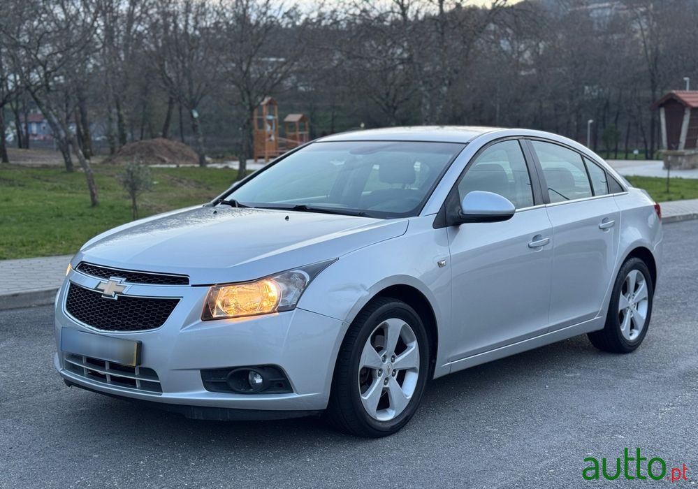 2010' Chevrolet Cruze 2.0 Vcdi Lt photo #1