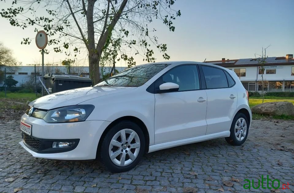 2012' Volkswagen Polo photo #2