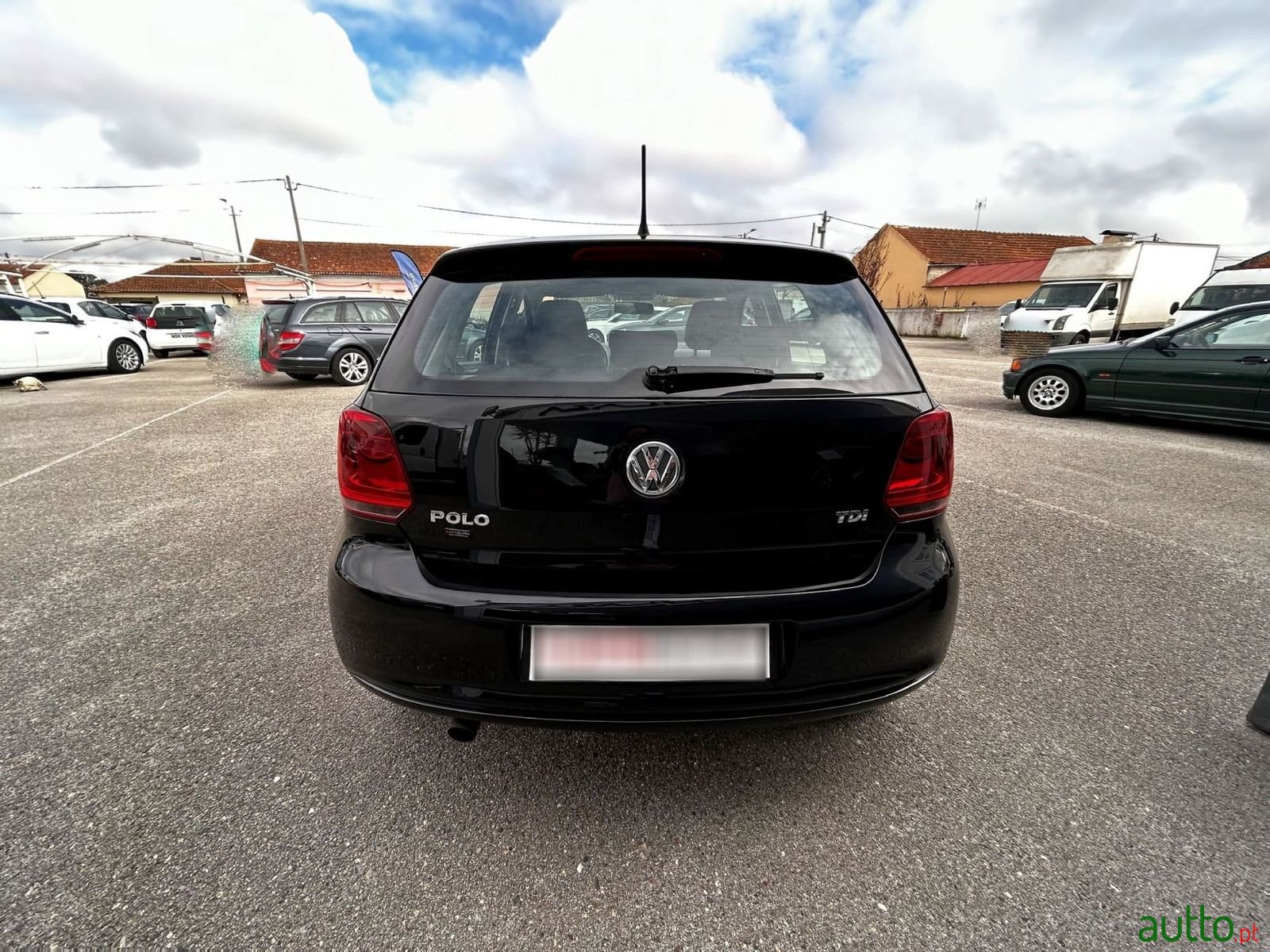 2012' Volkswagen Polo photo #5