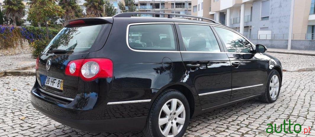 2006' Volkswagen Passat Variant photo #2