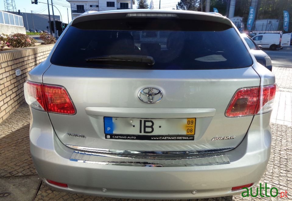 2009' Toyota Avensis Sw photo #4