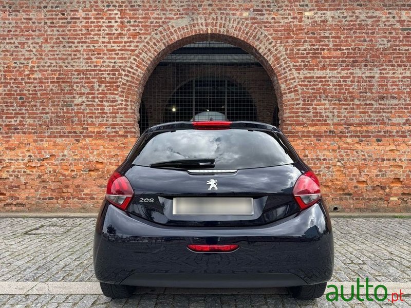 2018' Peugeot 208 photo #3