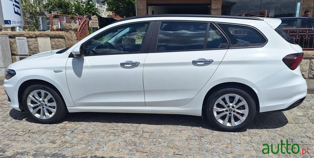 2018' Fiat Tipo Station Wagon photo #4