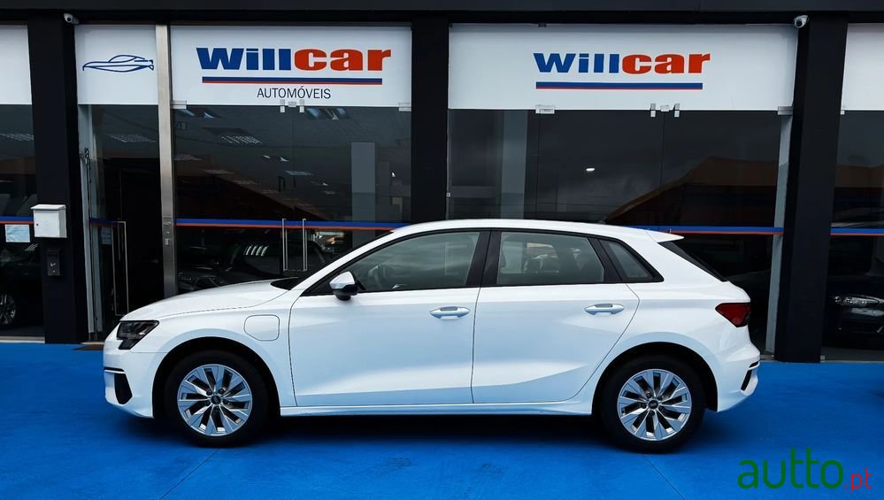 2022' Audi A3 Sportback photo #3