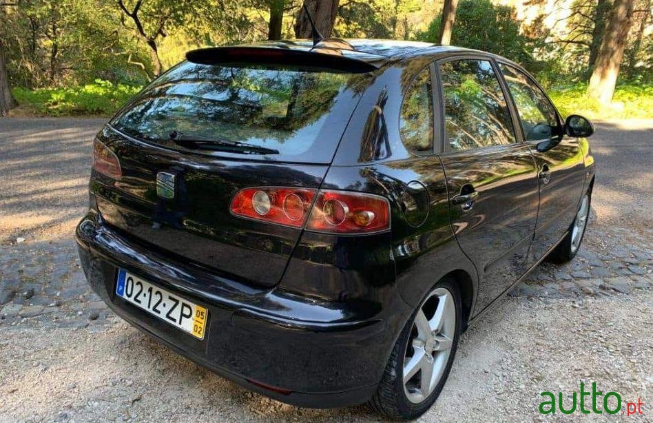 2005' SEAT Ibiza photo #2