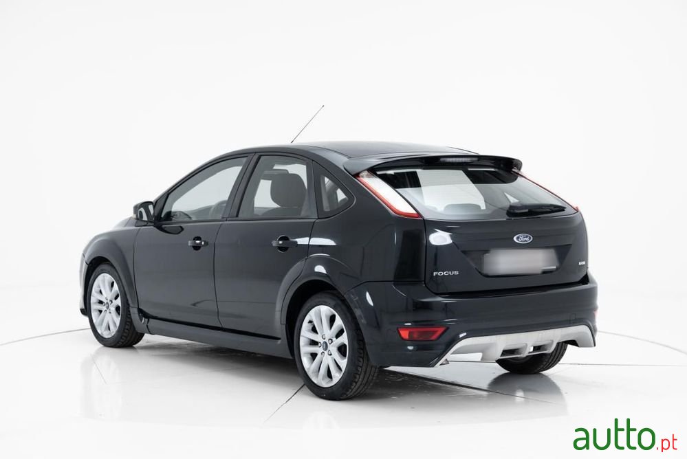 2009' Ford Focus photo #4