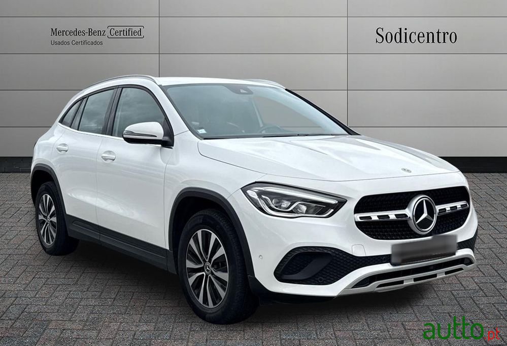 2021' Mercedes-Benz Classe Gla D Style photo #2