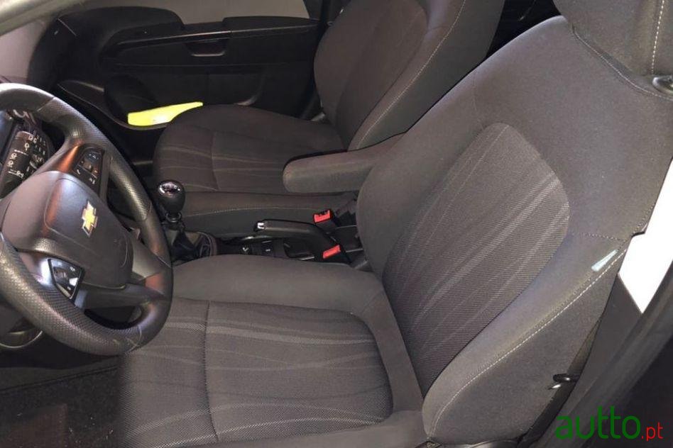 2011' Chevrolet Aveo photo #3