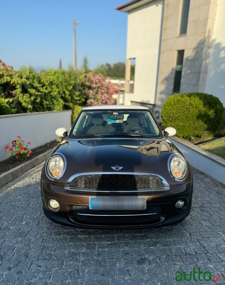 2012' MINI Cooper D 3 Portas photo #2