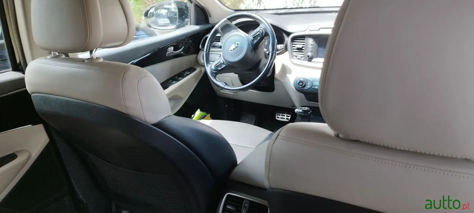 2015' Kia Sorento photo #6