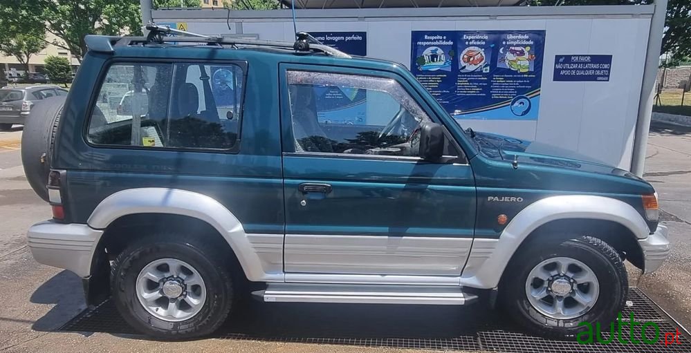 1996' Mitsubishi Pajero 2.5 Tdi Gls photo #2