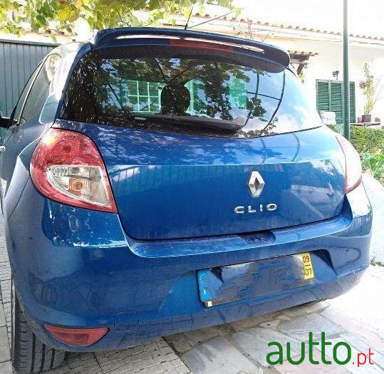 2009' Renault Clio photo #3