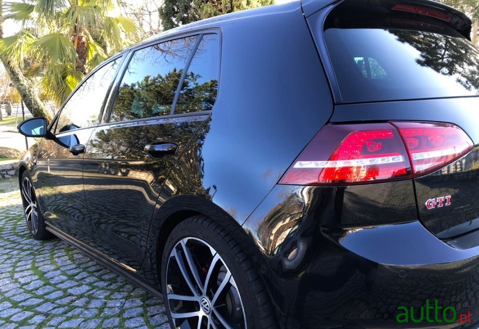 2013' Volkswagen Golf photo #3