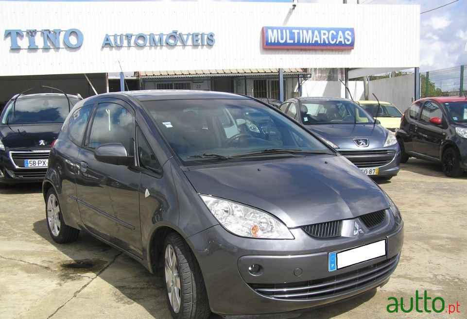 2008' Mitsubishi Colt photo #3