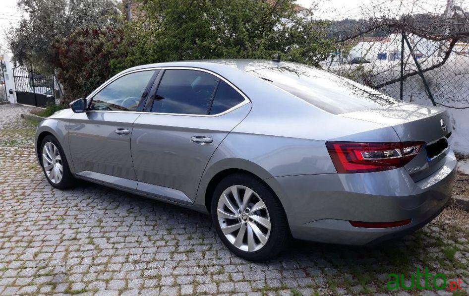 2017' Skoda Superb photo #2