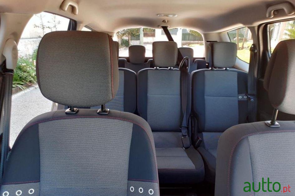 2012' Renault Scenic Grand Scenic 7Lug photo #3