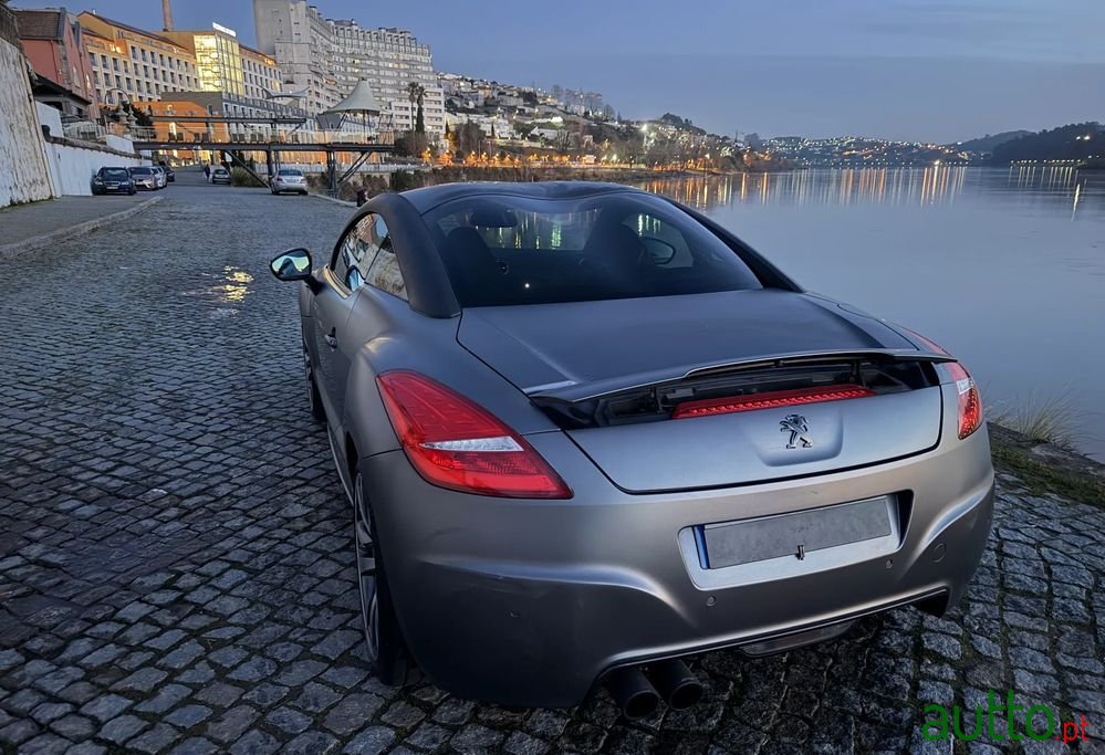 2013' Peugeot RCZ photo #2