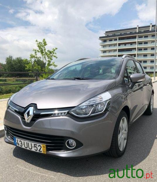 2016' Renault Clio Sport Tourer photo #1