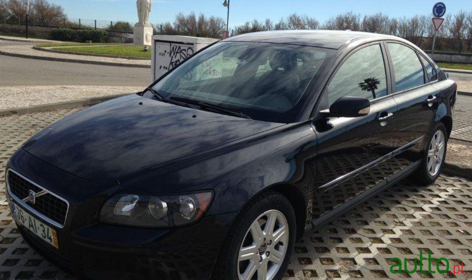 2005' Volvo S40 2.0D 136 Cvs Nacional photo #2