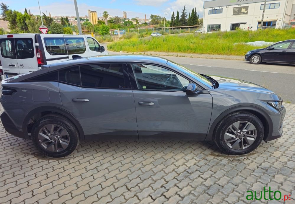 2024' Peugeot 408 photo #4