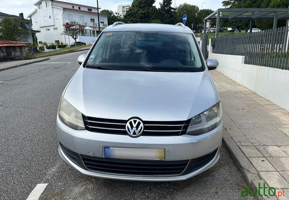 2012' Volkswagen Sharan photo #3