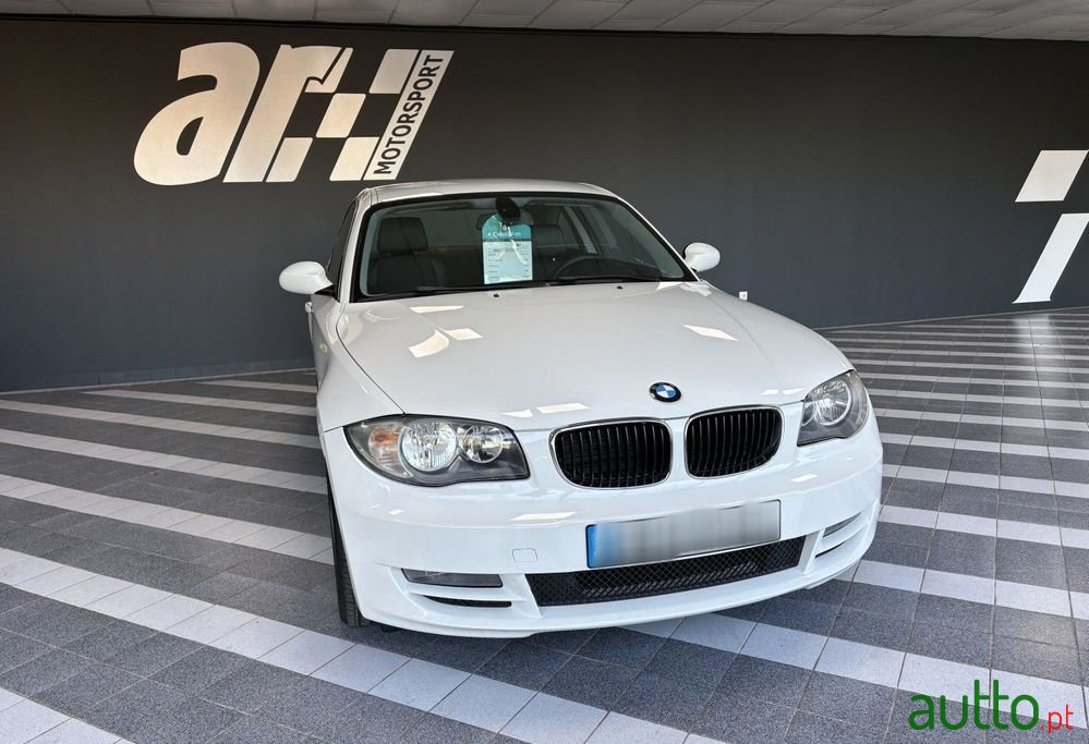 2008' BMW Série 1 photo #5