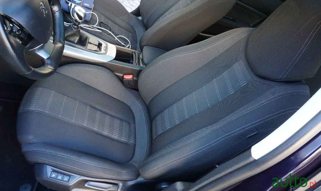 2015' Peugeot 308 Sw photo #4