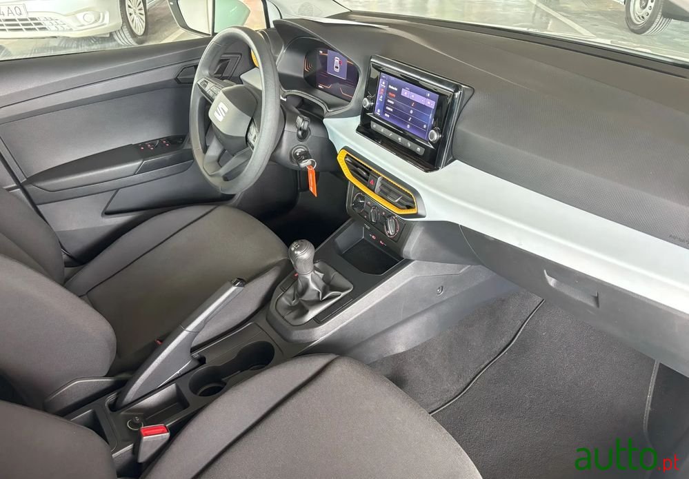 2023' SEAT Ibiza 1.0 Tsi Style photo #6