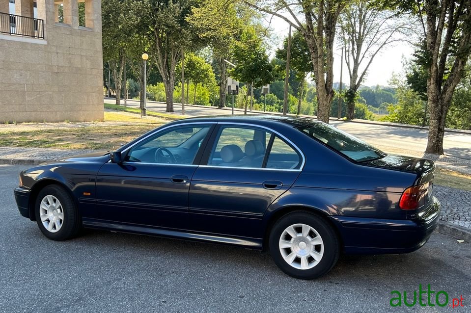 2000' BMW 520 photo #3