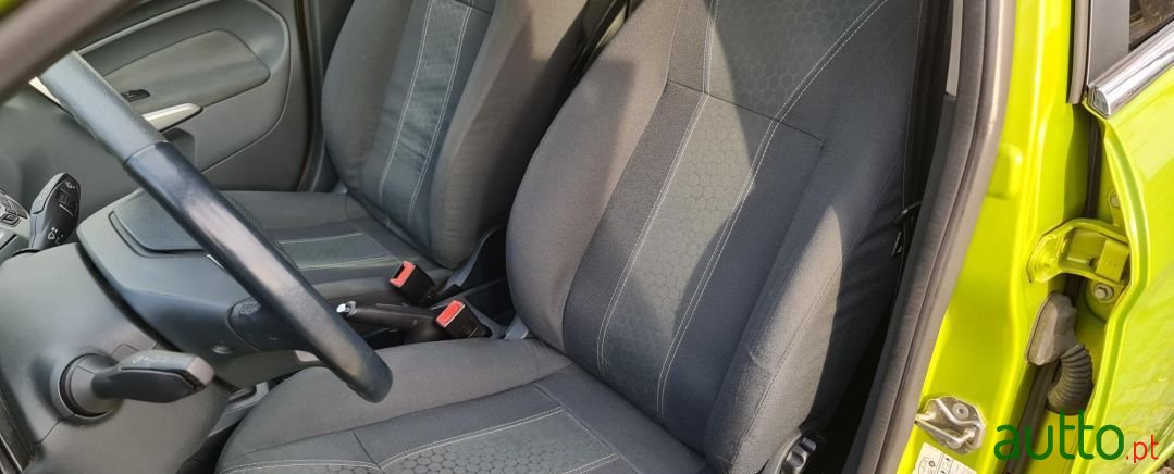 2008' Ford Fiesta photo #5