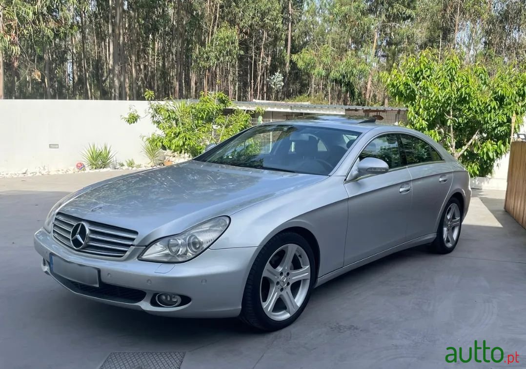 2007' Mercedes-Benz Cls-320 photo #2
