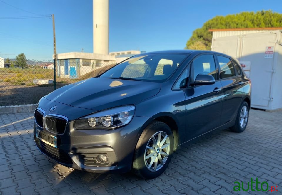 2017' BMW 218 Gran Tourer photo #1