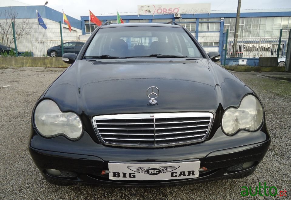 2001' Mercedes-Benz C-220 photo #1