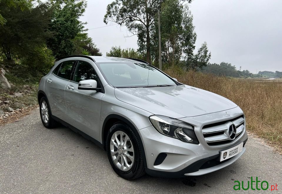2016' Mercedes-Benz Gla-180 photo #3