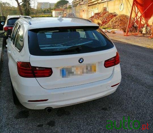 2013' BMW 320 photo #1