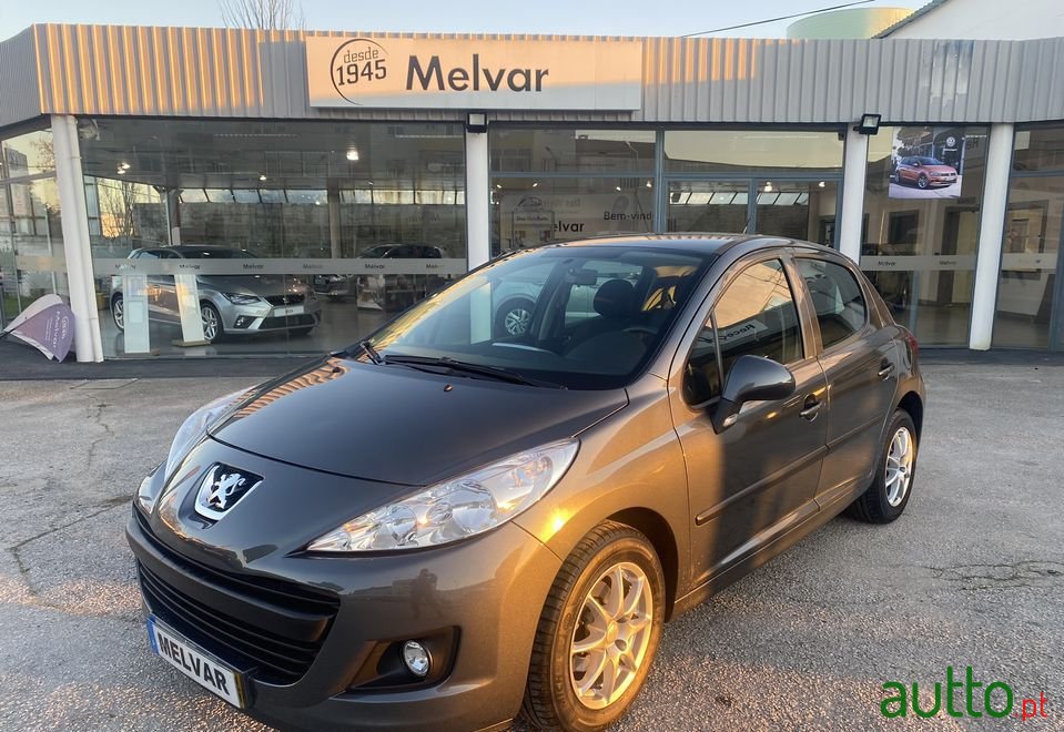 2011' Peugeot 207 photo #1