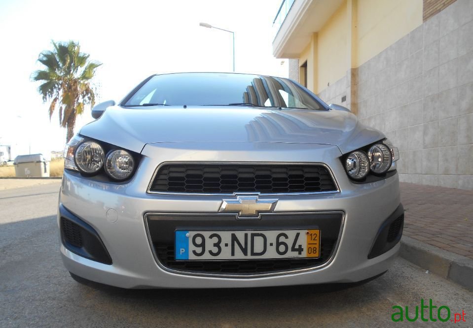 2012' Chevrolet Aveo photo #3