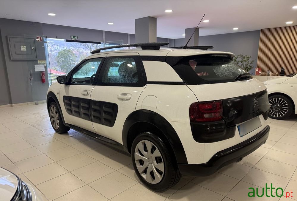 2015' Citroen C4 Cactus photo #2