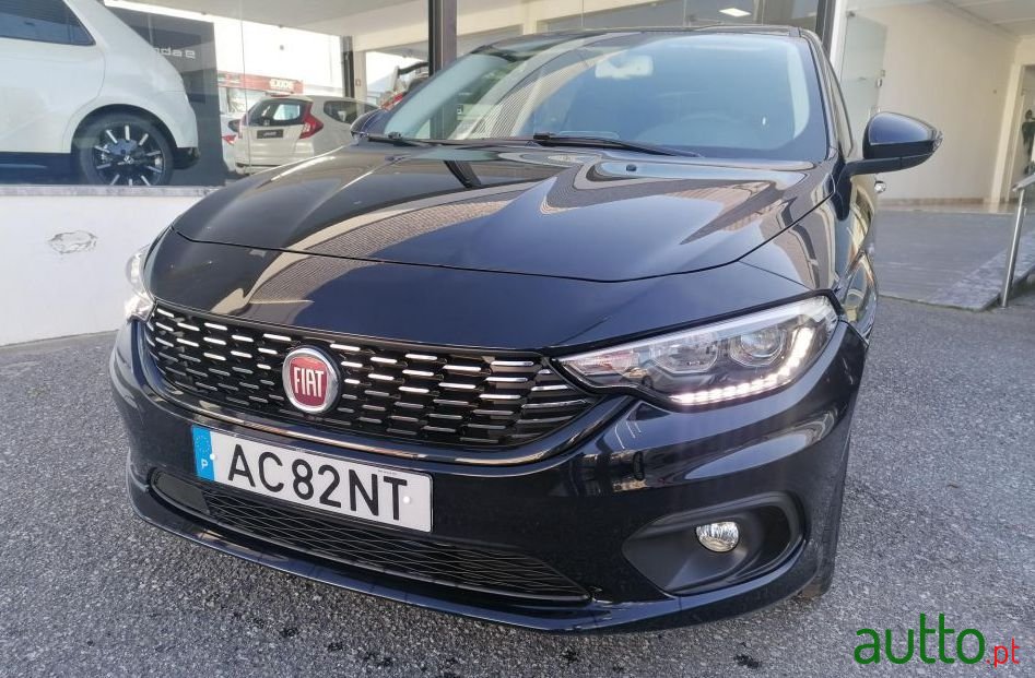2020' Fiat Tipo photo #3