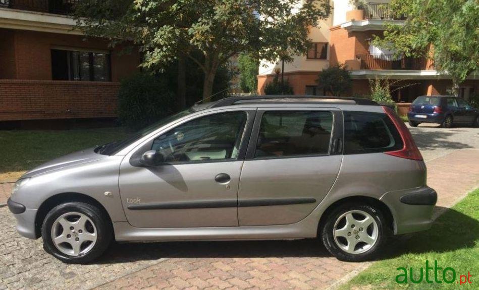 2005' Peugeot 206-Sw 1.4 Hdi Look Ii photo #2