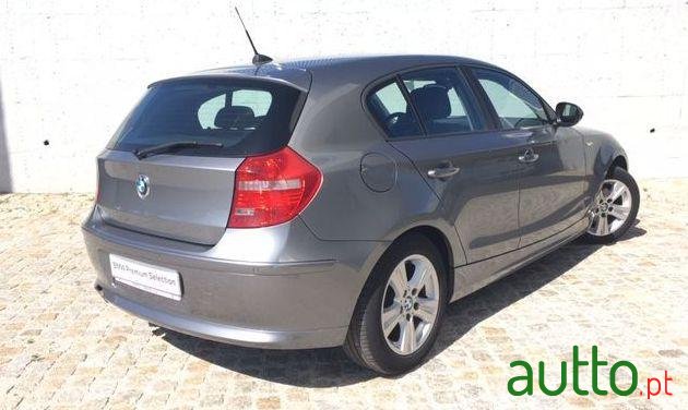 2010' BMW 116 D photo #2