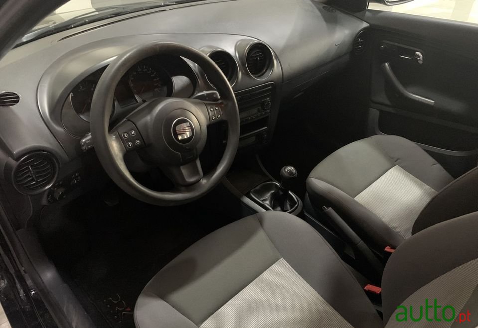 2005' SEAT Ibiza photo #4
