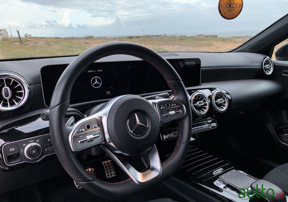 2019' Mercedes-Benz A-180 photo #3