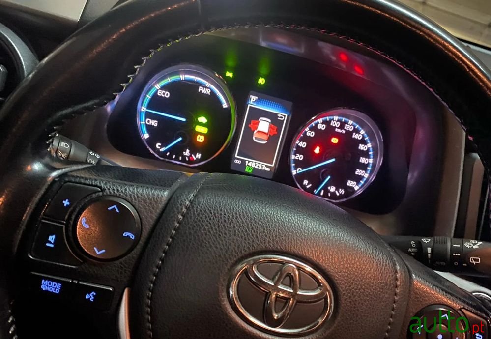 2016' Toyota RAV4 photo #4