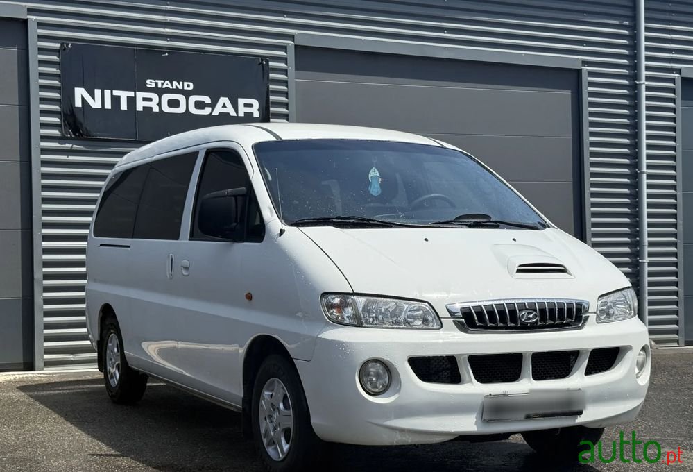 2001' Hyundai H-1 photo #4