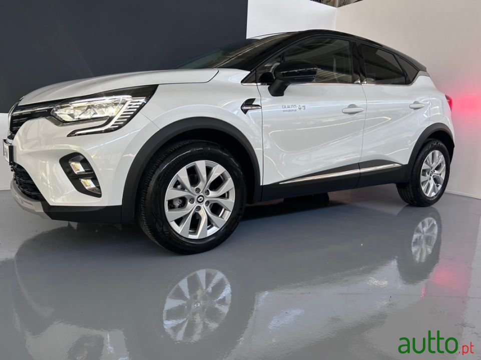 2023' Renault Captur photo #4