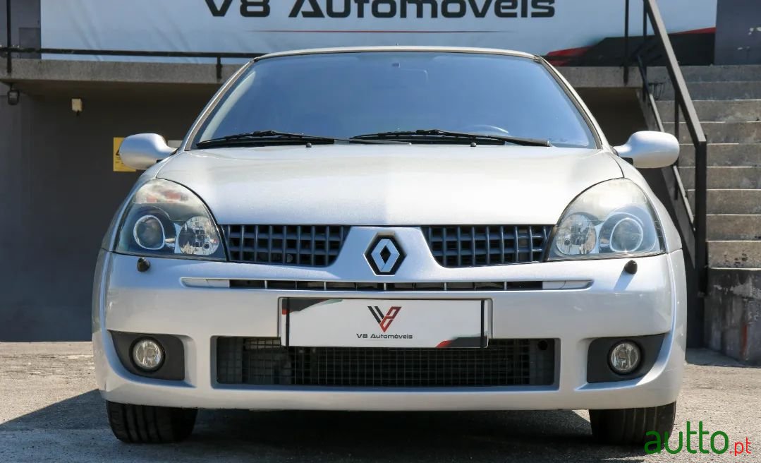 2000' Renault Clio Sport photo #2