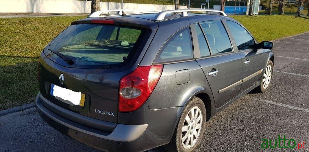 2003' Renault Laguna Break photo #2