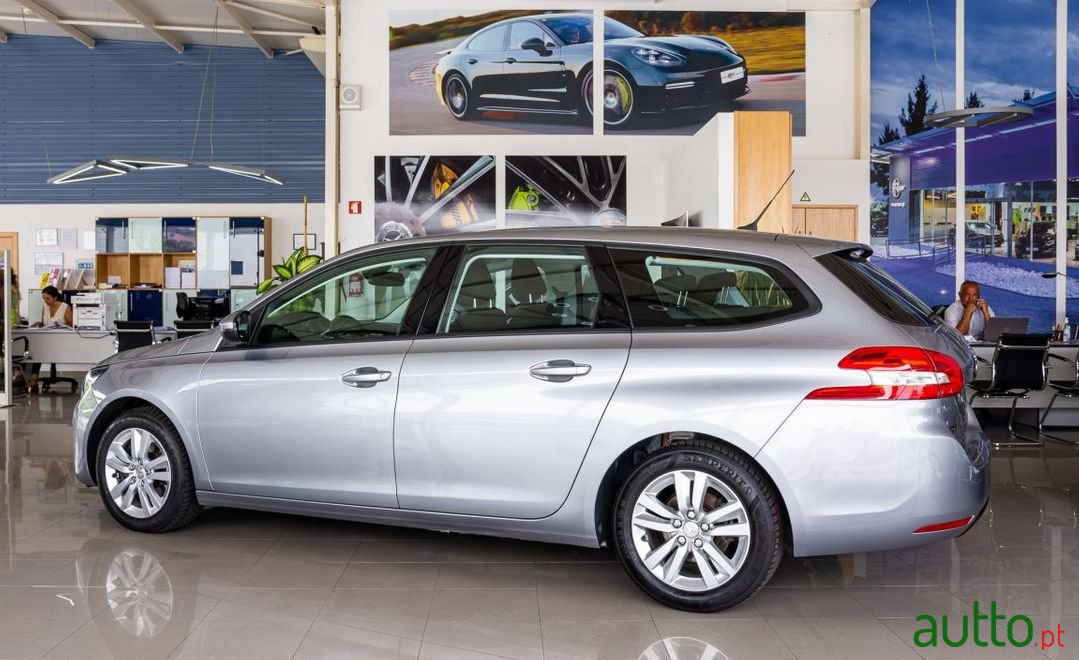 2016' Peugeot 308 Sw photo #3