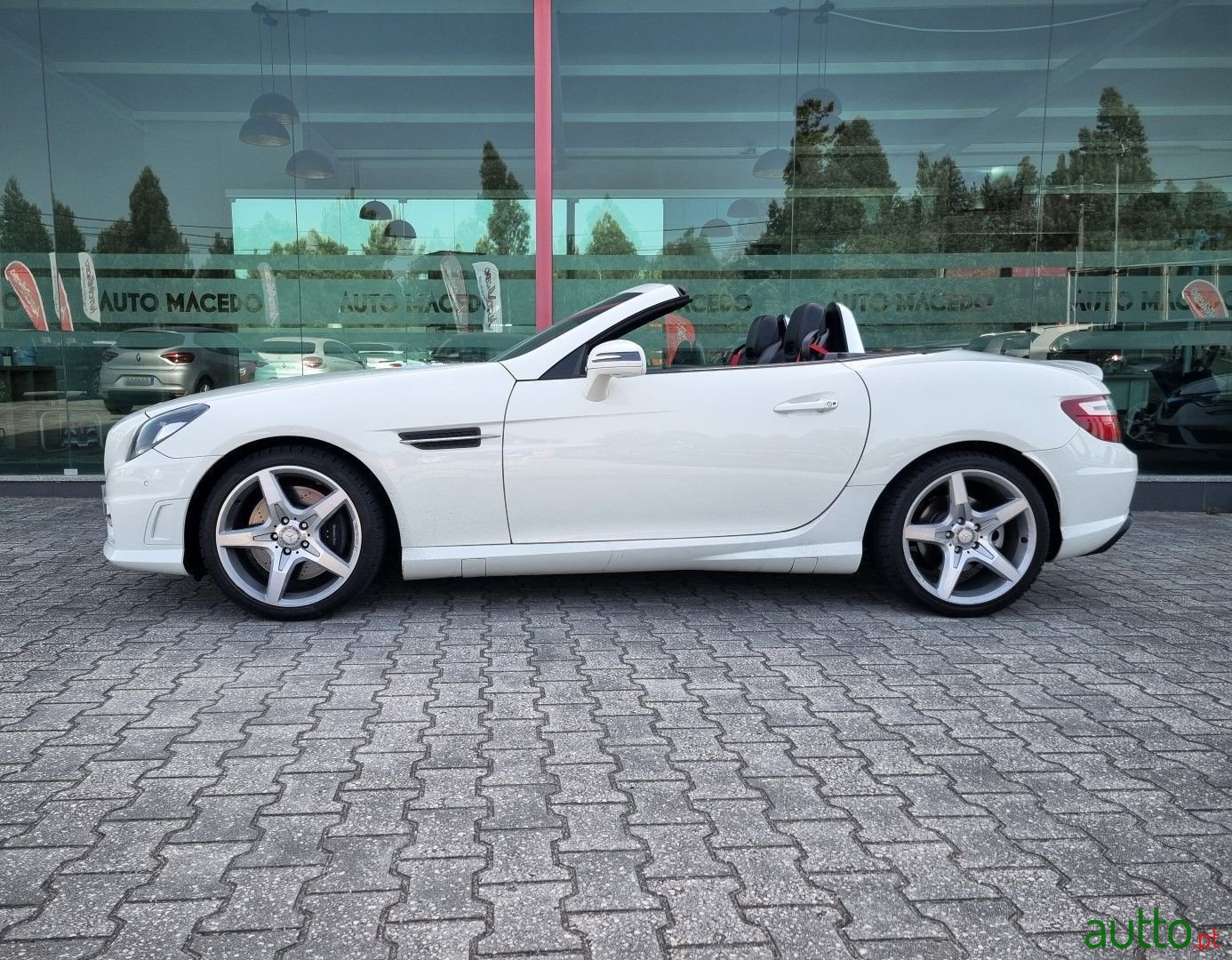 2012' Mercedes-Benz Slk-250 photo #3